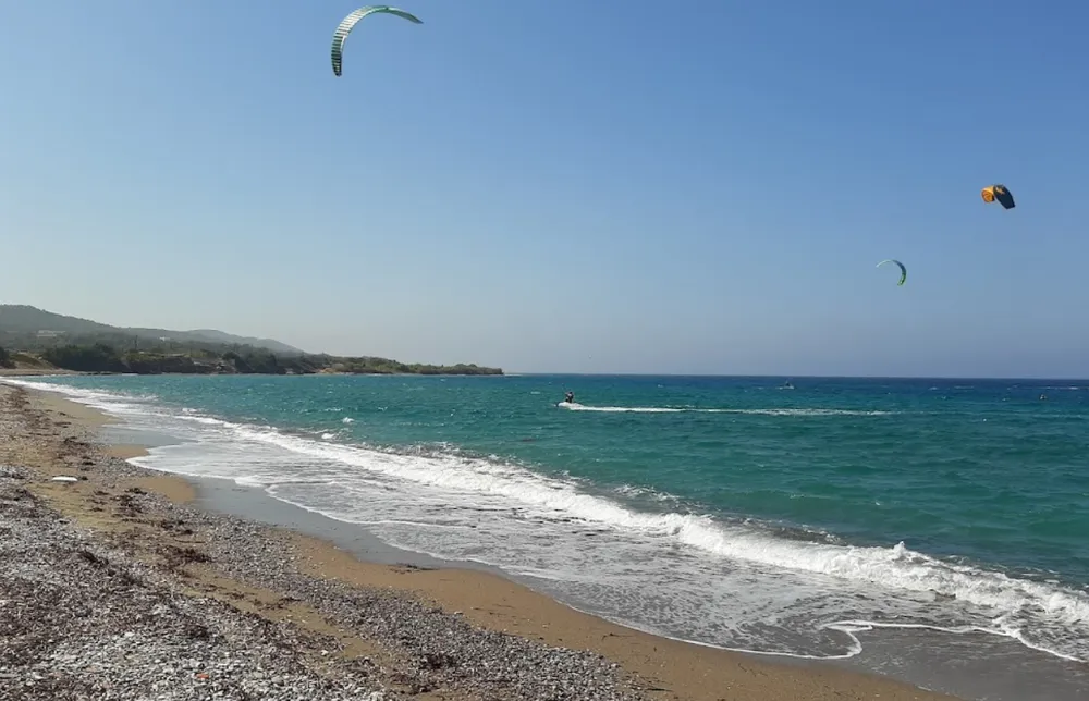 Kitesurfurlaub am Spot Kalavarda Strand | CHECK24 Sportreisen